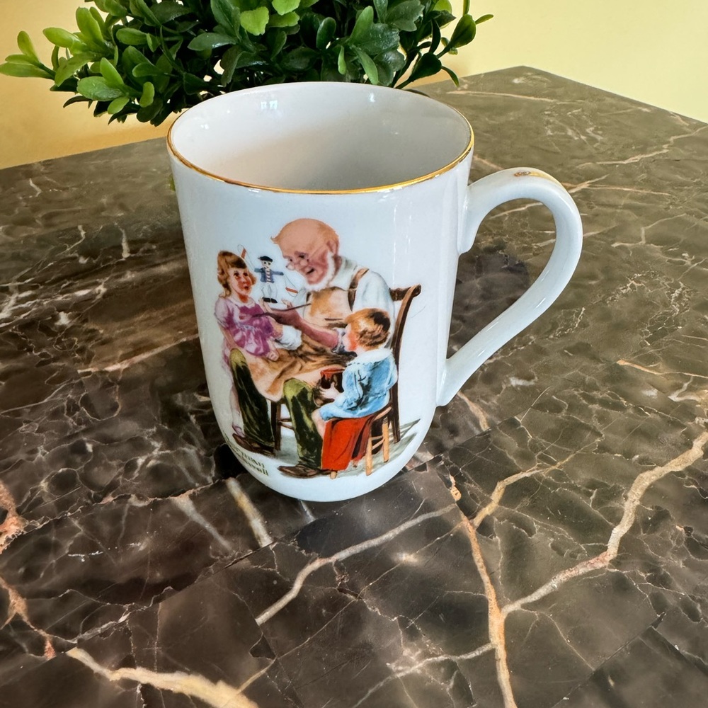 Vintage Norman Rockwell 1986 Museum Collection Cups Mug Gold Trim